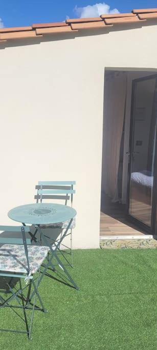 Séjour chez l'habitant Independante A La Campagne Proche Bordeaux Et L'ange Bleu *